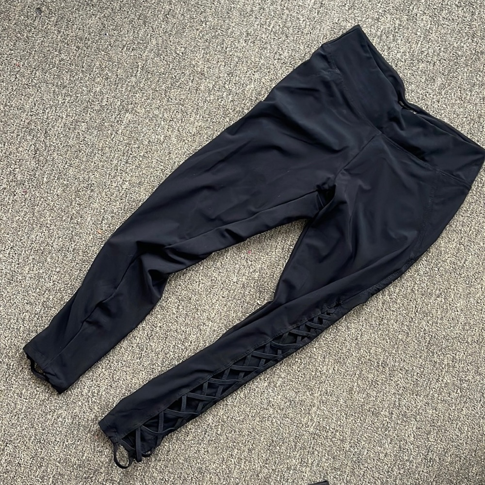 Marika lace cut-out leggings
